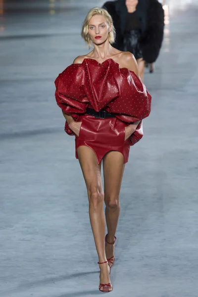 Look 66